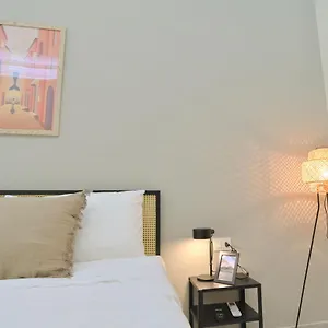 https://cozy-central-residence-napoli.hotels-amalfi.com